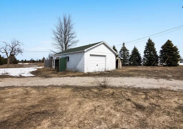 Homes for sale in Interlochen, MI | 17140 Honor Hwy, Interlochen, MI 49643 | MLS# 80054859