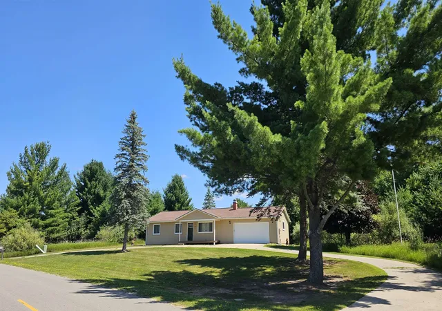 Photo 1 of Single family home for sale at 5304 Worchester Way, Gladwin, MI 48624 | MLS# 50217972 | Listing updated on 2026-08-11