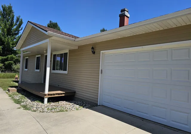 Photo 3 of Single family home for sale at 5304 Worchester Way, Gladwin, MI 48624 | MLS# 50217972 | Listing updated on 2026-08-11