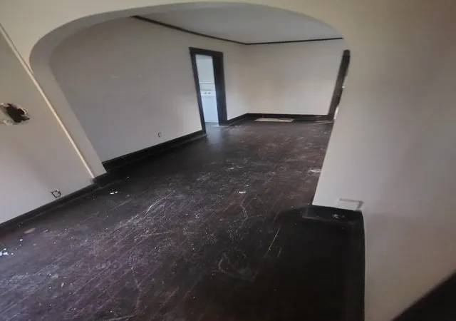 Photo 4 of Single family home for sale at 1335 Kalamazoo Ave, Grand Rapids, MI 49507 | MLS# 70542493 | Listing updated on 2026-09-28