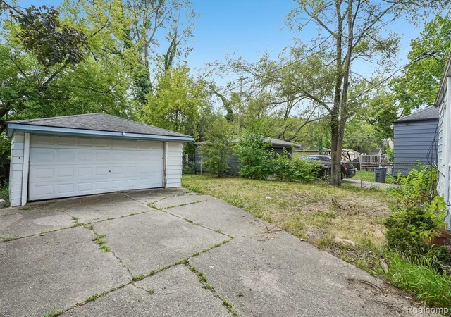 Photo 3 of Single family home for sale at 19120 Woodside St, Harper Woods, MI 48225 | MLS# 61022348 | Listing updated on 2026-08-20