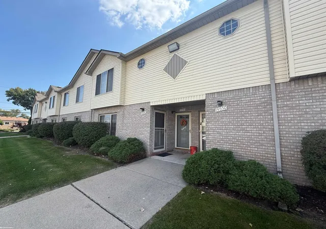 Photo 1 of Sale Pending at 19560 Spagnuolo Lane Lane, Roseville, MI 48066 | MLS# 50188891 | Listing updated on 2025-09-30