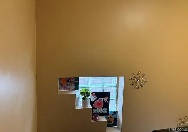 4th image of 17195 Appoline St, Detroit, MI 48235 1402 | MLS# 60976213