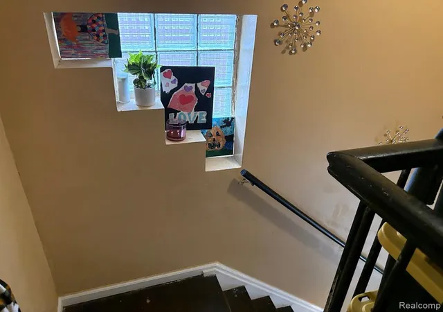 5th image of 17195 Appoline St, Detroit, MI 48235 1402 | MLS# 60976213