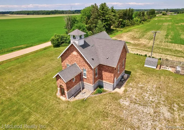Homes for sale in Caro, MI | 2515 E Akron Rd, Caro, MI 48723 | MLS# 61005787
