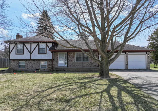 Homes for sale in Burton, MI | 5226 Washtenaw St, Burton, MI 48509 | MLS# 50214237