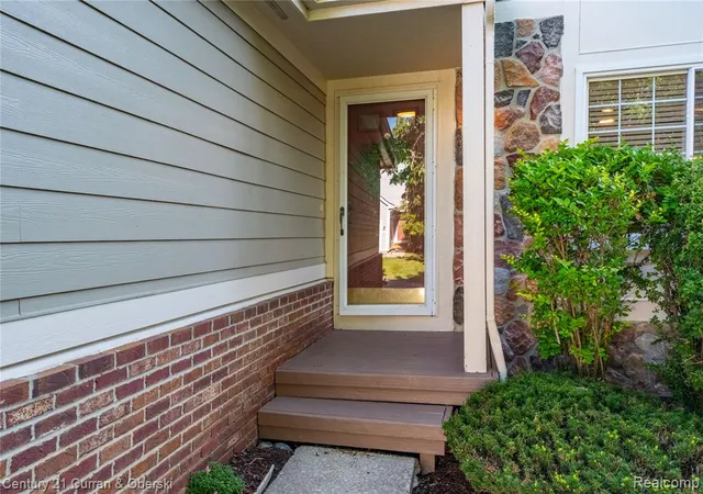 Photo 2 of Sale Pending at 41484 Belden Cir, Novi, MI 48377 | MLS# 61016245 | Listing updated on 2026-08-23