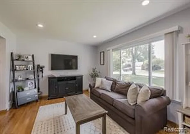 Homes for sale in Sterling Heights, MI | 12541 De Cook Dr, Sterling Heights, MI 48313 | MLS# 61009447