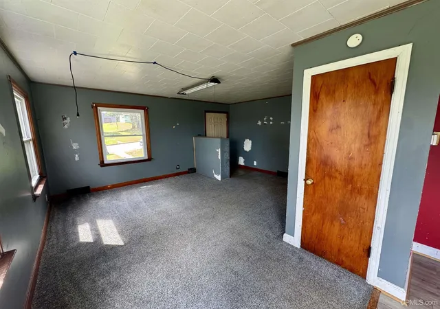 Photo 3 of Single family home for sale at 204 Marquette Ave, Crystal Falls, MI 49920 | MLS# 50215807 | Listing updated on 2026-08-25