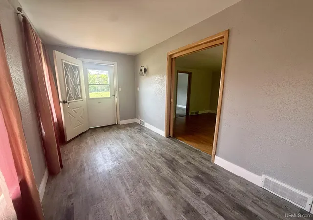 Photo 3 of Single family home for sale at N1622 Cedar St, Vulcan, MI 49892 | MLS# 50217375 | Listing updated on 2026-08-26