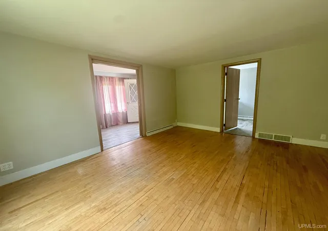 Photo 4 of Single family home for sale at N1622 Cedar St, Vulcan, MI 49892 | MLS# 50217375 | Listing updated on 2026-08-26