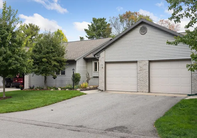 Photo 3 of Sale Pending at 2486 Falcon Pointe Dr, Grand Rapids, MI 49534 | MLS# 70498416 | Listing updated on 2026-02-05