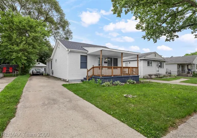 2nd image of 23336 Hoover Ave, Hazel Park, MI 48030 | MLS# 61005512