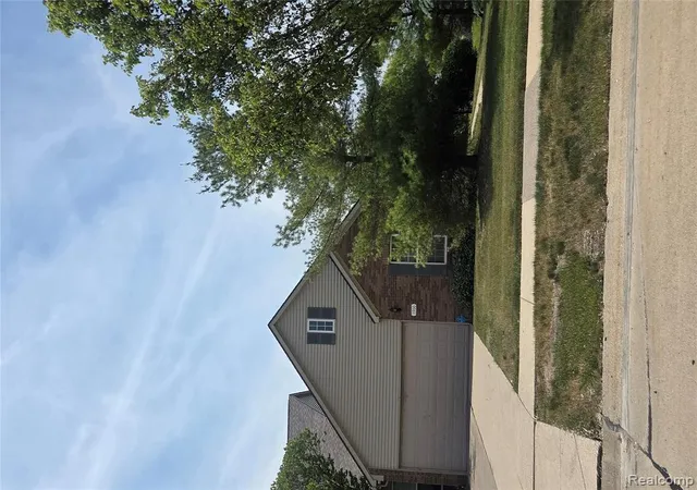 Homes for sale in Westland, MI | 1900 Player Cir, Westland, MI 48186 | MLS# 60986540