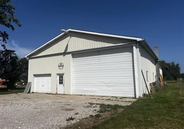 Photo 2 of Single family home for sale at 3522 9 Mile Rd, Remus, MI 49340 | MLS# 70550399 | Listing updated on 2026-09-16