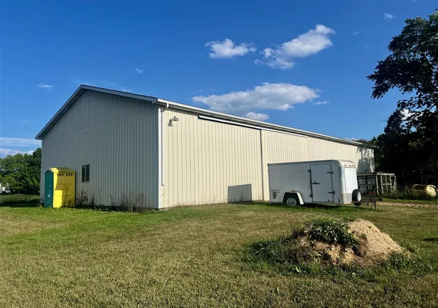 Photo 3 of Single family home for sale at 3522 9 Mile Rd, Remus, MI 49340 | MLS# 70550399 | Listing updated on 2026-09-16