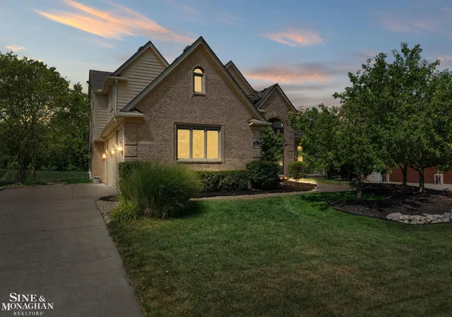72nd image of 94 Ingram Dr, Troy, MI 48098 | MLS# 50217877