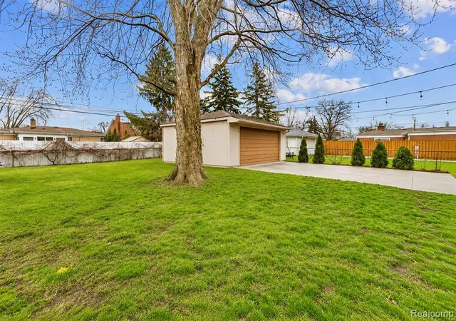 21st image of 26552 Wagner Ave, Warren, MI 48089 4687 | MLS# 61006670