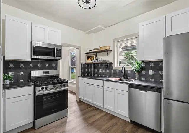 Photo 4 of Single family home for sale at 119 E Isabella Ave, Muskegon, MI 49442 | MLS# 70549751 | Listing updated on 2026-09-18