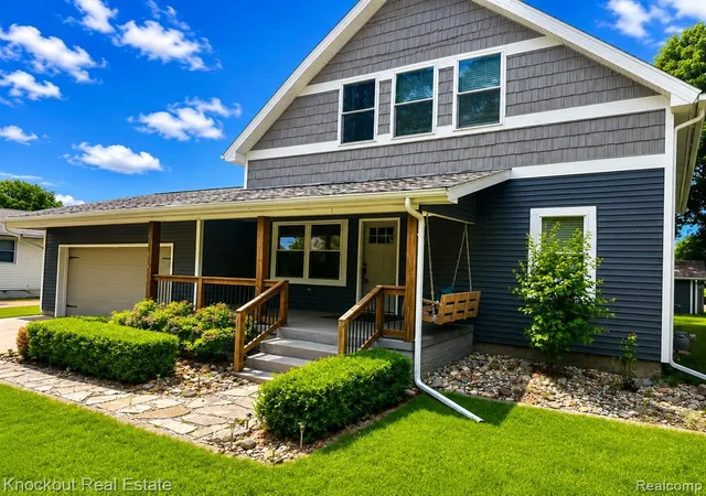 Homes for sale in Frankenmuth, MI | 140 W Jefferson St, Frankenmuth, MI 48734 | MLS# 60976210