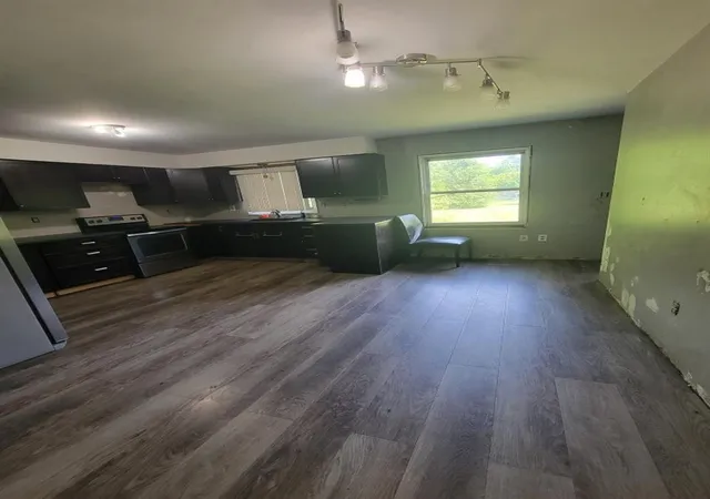 Photo 3 of Single family home for sale at 14300 Tuttlehill, Milan, MI 48160 | MLS# 70475361 | Listing updated on 2025-10-13