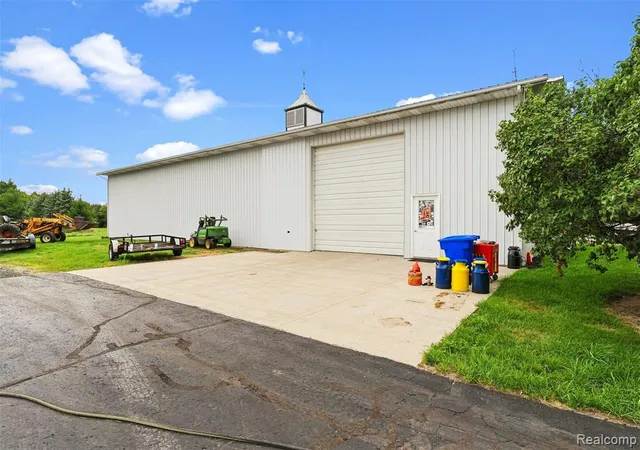 Photo 3 of Single family home for sale at 2971 Huron Line Rd, Cass City, MI 48726 9640 | MLS# 61025340 | Listing updated on 2026-08-28