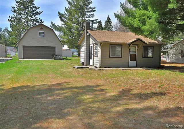 Homes for sale in Saint Helen, MI | 1865 Mullet Ave, Saint Helen, MI 48656 | MLS# 60987725