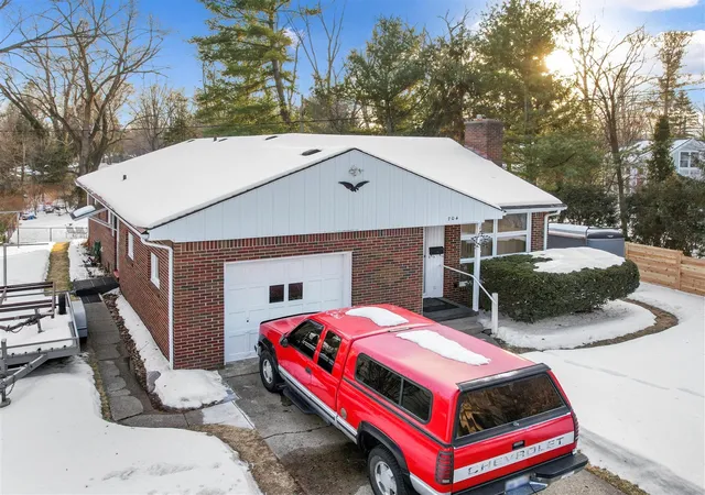 Homes for sale in Ann Arbor, MI | 704 Amherst Ave, Ann Arbor, MI 48105 | MLS# 70515198