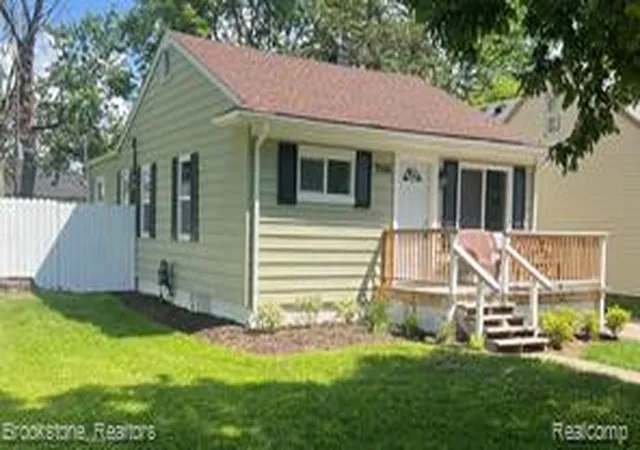 Homes for sale in Warren, MI | 7069 Orchard Ave, Warren, MI 48091 | MLS# 61009781