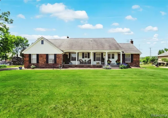 Homes for sale in Shelby Township, MI | 12650 22 Mile Rd, Shelby Township, MI 48315 | MLS# 61001318