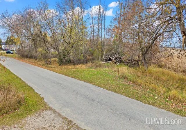Homes for sale in Gladstone, MI | Tbd 235 Rd, Gladstone, MI 49837 | MLS# 50194822