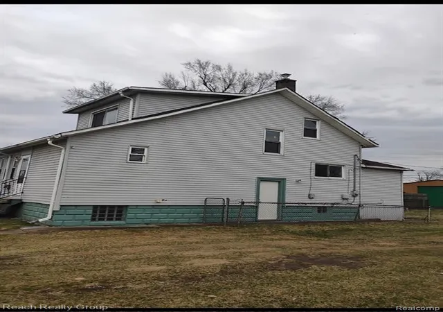Homes for sale in Ecorse, MI | 29 Union St, Ecorse, MI 48229 | MLS# 60985409