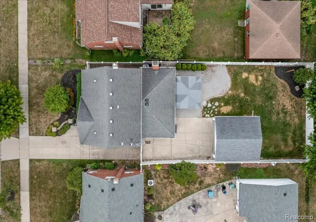 Photo 3 of Sale Pending at 6148 Cardwell St, Garden City, MI 48135 2503 | MLS# 61025919 | Listing updated on 2026-09-18