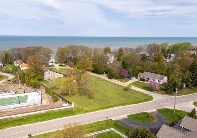 2nd image of 0 Beachview Dr, South Haven, MI 49090 | MLS# 70529344