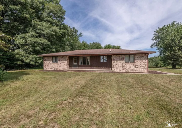 Photo 3 of Single family home for sale at 13300 Ida West Rd #2 homes 1 pole barn/GARAGE & old cottage house, Petersburg, MI 49270 | MLS# 50220269 | Listing updated on 2026-09-04