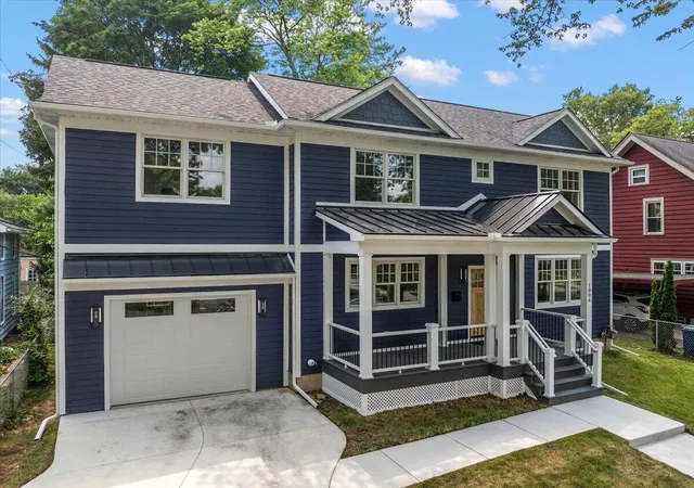 Photo 2 of Single family home for sale at 1006 Granger Ave, Ann Arbor, MI 48104 | MLS# 70482979 | Listing updated on 2025-11-19
