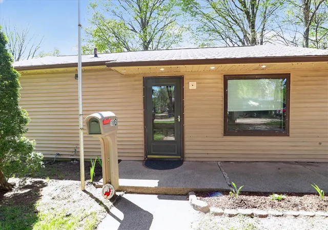 3rd image of 1893 Lewis Dr, Niles, MI 49120 | MLS# 70527701