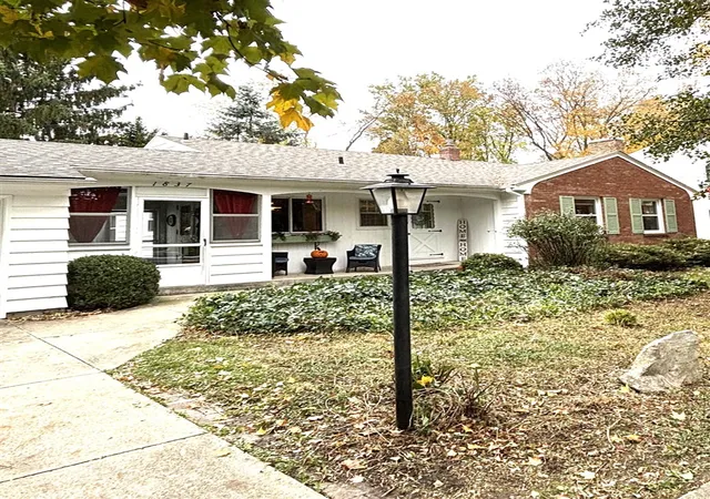 Photo 1 of Sale Pending at 1837 Observatory Ave, Grand Rapids, MI 49546 | MLS# 70499879 | Listing updated on 2025-11-13