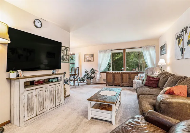 Photo 2 of Sale Pending at 1837 Observatory Ave, Grand Rapids, MI 49546 | MLS# 70499879 | Listing updated on 2025-11-13