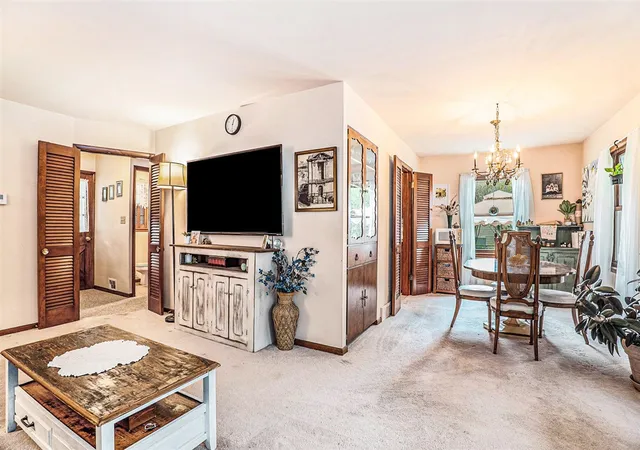 Photo 3 of Sale Pending at 1837 Observatory Ave, Grand Rapids, MI 49546 | MLS# 70499879 | Listing updated on 2025-11-13