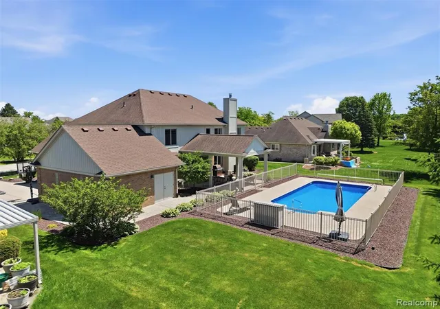 Photo 4 of Single Family Residence at 47289 Robins Nest Dr, Shelby Township, MI 48315 | MLS# 60997686 |  | Sold on 2026-07-01