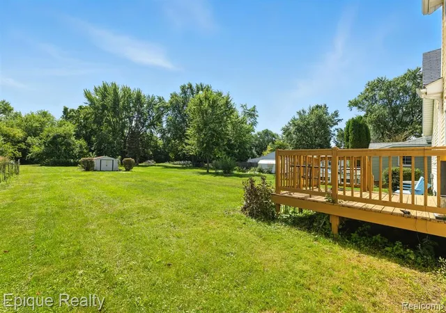 3rd image of 146 Taylor St, Port Huron, MI 48060 | MLS# 60931685