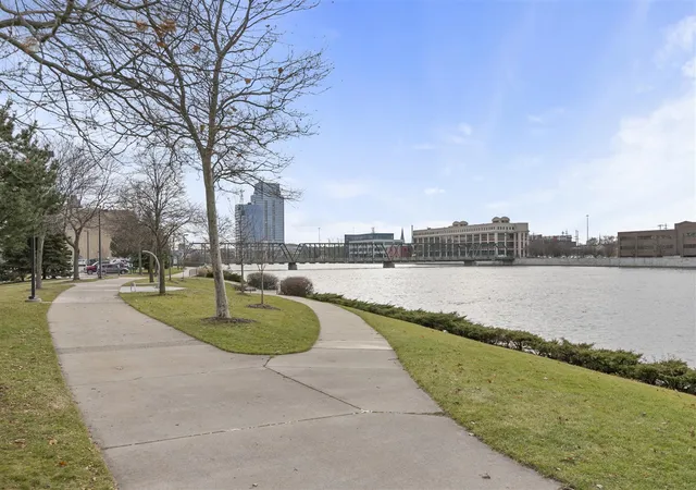 Photo 13 of Condo for sale at 940 Monroe Ave #405A, Grand Rapids, MI 49503 | MLS# 70553013 | Listing updated on 2026-09-30