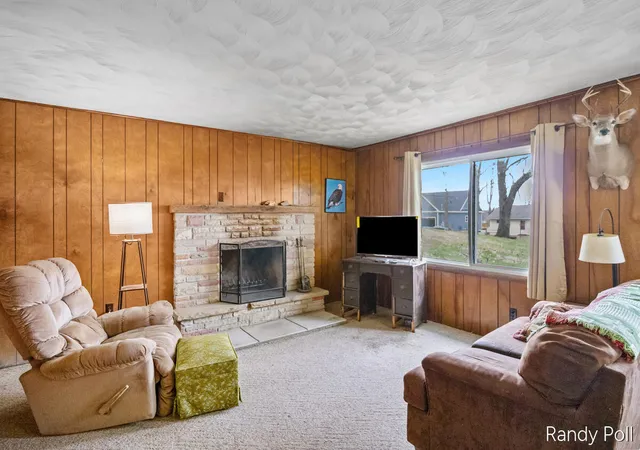 Homes for sale in Evart, MI | 10116 Lakeshore Dr, Evart, MI 49631 | MLS# 70526263
