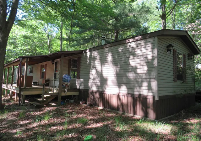 Photo 2 of Single family home for sale at 126 W Ridge Cir, Le Roy, MI 49655 | MLS# 80071289 | Listing updated on 2026-07-29