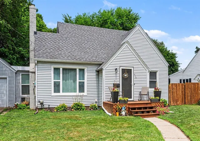 Photo 1 of Single family home for sale at 415 Glendale Blvd, Kalamazoo, MI 49004 | MLS# 70547290 | Listing updated on 2026-08-26