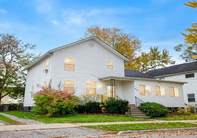 Photo 1 of Single family home for sale at 914 N Grant St, Bay City, MI 48708 | MLS# 50226350 | Listing updated on 2026-10-30