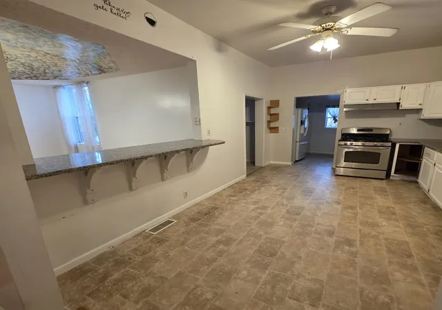 Photo 3 of Single family home for sale at 914 N Grant St, Bay City, MI 48708 | MLS# 50226350 | Listing updated on 2026-10-30