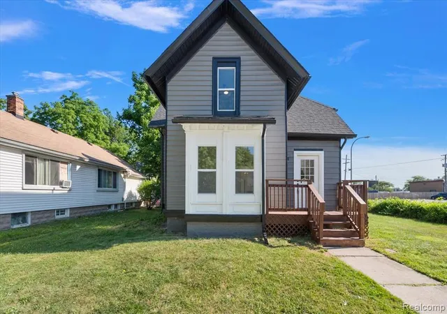 Photo 2 of Single family home for sale at 150 Robertson St, Mount Clemens, MI 48043 | MLS# 61015621 | Listing updated on 2026-09-03