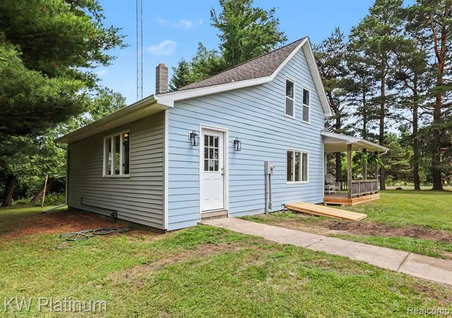 Photo 3 of Single family home for sale at 5103 Forester Rd, Carsonville, MI 48419 9349 | MLS# 61007761 | Listing updated on 2026-09-15
